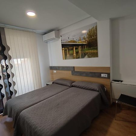 Hostal Rioja Condestable Логроньо Екстериор снимка