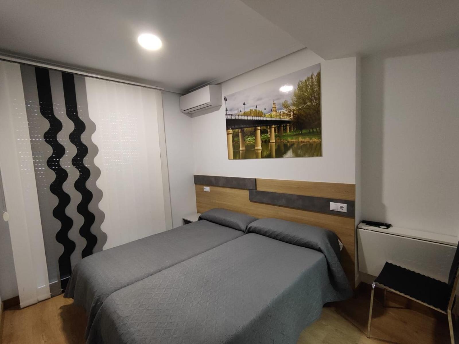 Hostal Rioja Condestable Логроньо Екстериор снимка