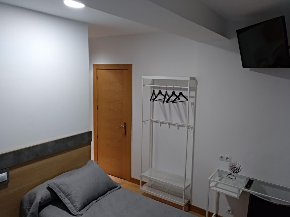 Hostal Rioja Condestable Логроньо Екстериор снимка